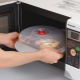 Types and features of the choice of utensils for the microwave
