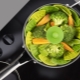 Steamer inserts in the pan