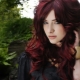 Mahogany hair color: who suits and how to get it?