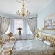 Classic curtains in the bedroom: features and selection rules