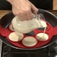 Features and selection of silicone pancake molds