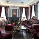 Living rooms in the Baroque style: features, design tips, examples
