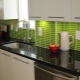How to choose the color of the apron for the kitchen?