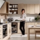 Choosing the distance between the upper and lower cabinets in the kitchen