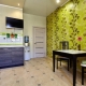 Combining wallpaper in the kitchen: rules and best options