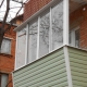 Glazing of balconies with removal: methods and technology