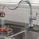 Kitchen faucets with pull-out spray: features and choices