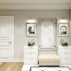 Bright entrance hall: pros, cons and design options