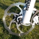 Disc brake pads for a bicycle: varieties and tips for choosing