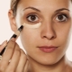 How to disguise bags under the eyes with makeup?