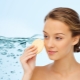 Should micellar water rinse out and why?