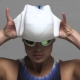 How to put on a pool cap?