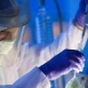Who is a forensic expert and what does he do?
