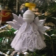 Making an angel in quilling style