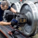 Locksmith for the repair of rolling stock
