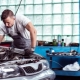 Who is a mechanic and what does he do?
