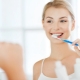 When should you brush your teeth and how many times a day?
