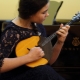 What is domra and how to play it?