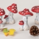 Making mushrooms from papier-mâché