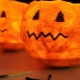 How to make a papier-mâché pumpkin?
