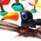 How to mold a bird from plasticine?