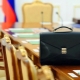 Who is a civil servant and what does he do?