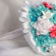 Do-it-yourself bouquets of satin ribbons