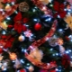How to beautifully decorate a Christmas tree with balls?