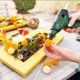 How to use a glue gun?
