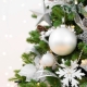 How to decorate a Christmas tree with ribbons?