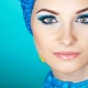 Makeup in blue tones