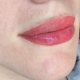 Powdery lip makeup: who should choose this technique and when?
