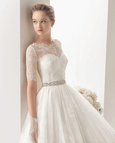 Long openwork dress with sleeves
