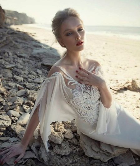 Lace wedding dress