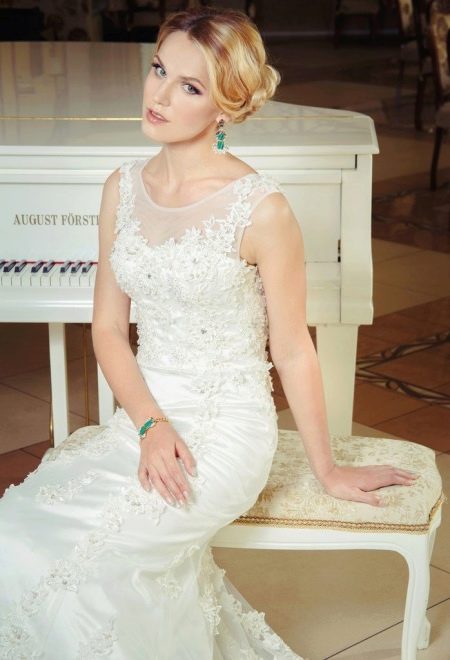 Lace wedding dress from Anna Delaria