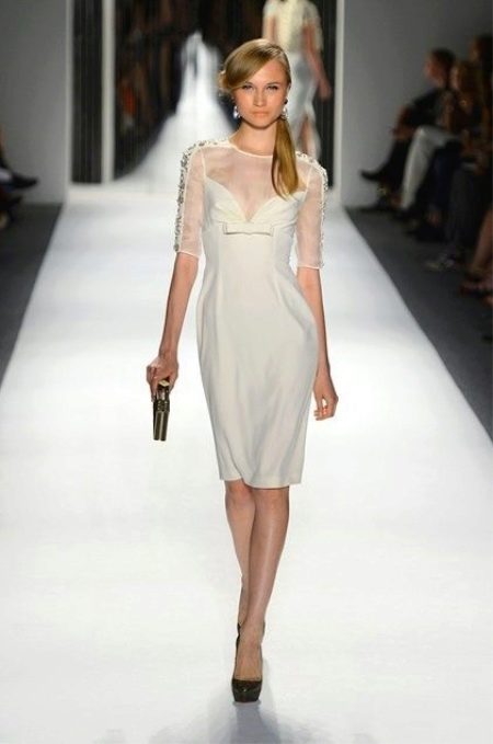 Robe de mariée fourreau avec pochette