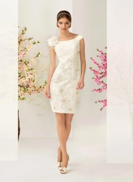 Robe de mariée mi-longue