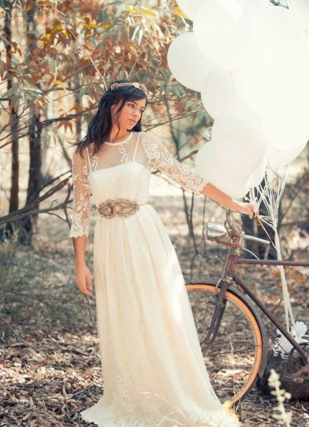 Robe de mariée à manches trois-quarts