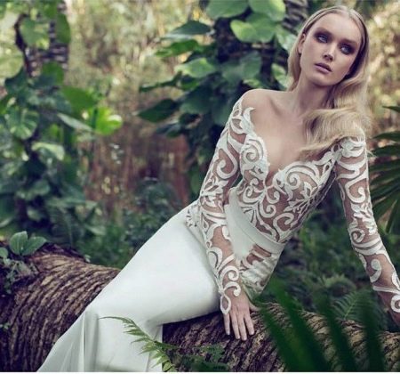Robe de mariée avec manches en dentelle et illusion nude