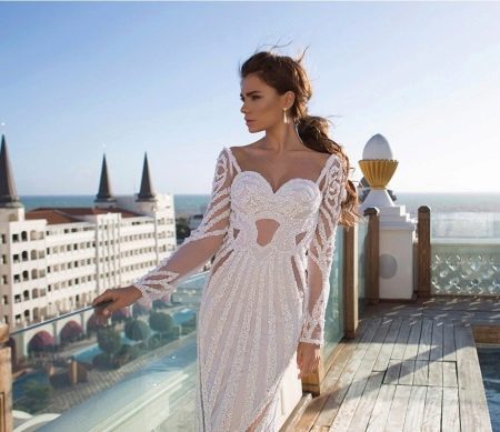 Robe de mariée droite avec manches en dentelle
