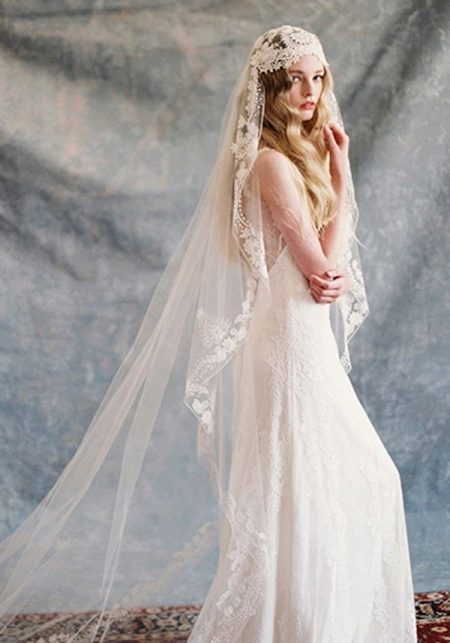 Rustic wedding dress with veil