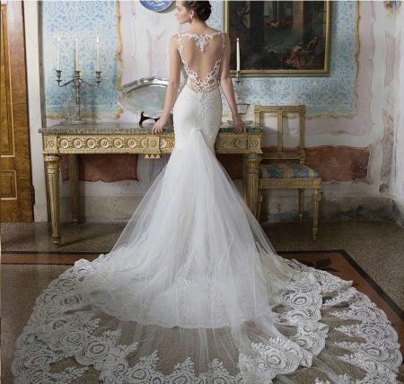 Wedding dress with a train with an open back