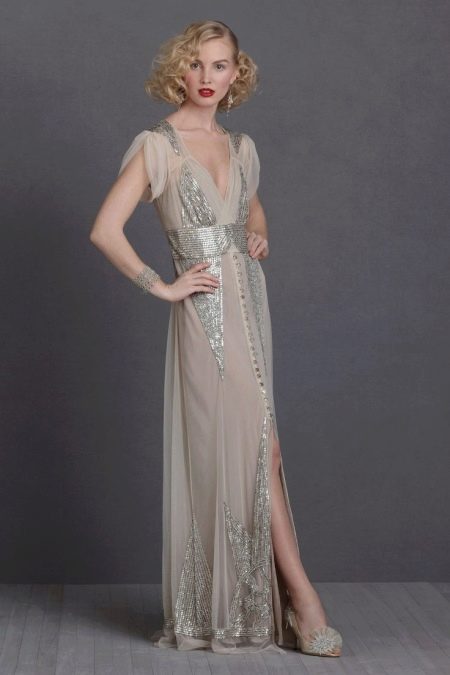 Art Deco wedding dress with sleeves