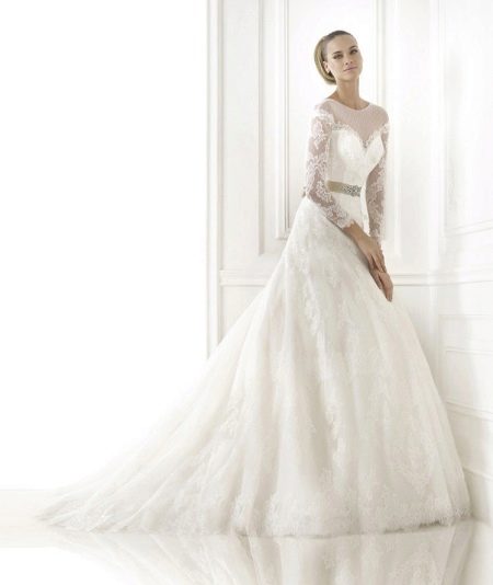 Fashionable closed mermaid wedding dress
