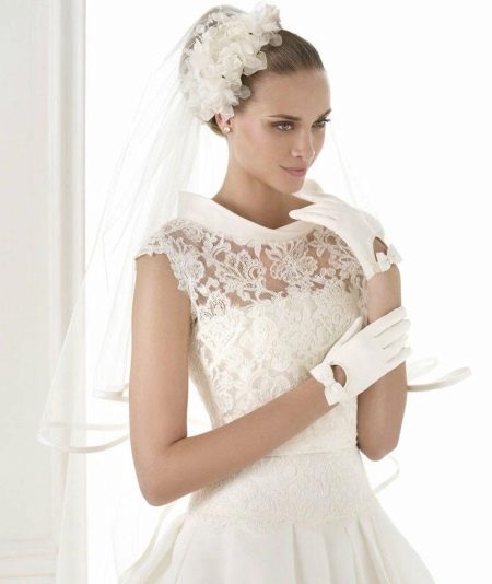 Short Sleeve Closed Wedding Dress