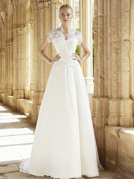 Short Lace Sleeve Wedding Dress