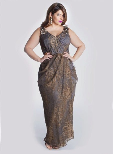 Evening dress with a wrap for the plump with a rice
