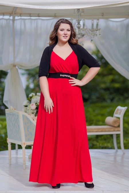 Dress in the Greek style for the full