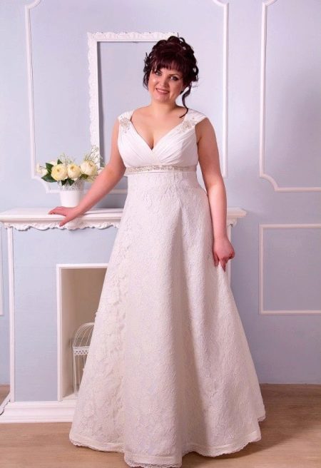 Evening dress for plump in the style of new look