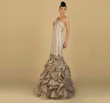 Mermaid evening dress with a voluminous skirt